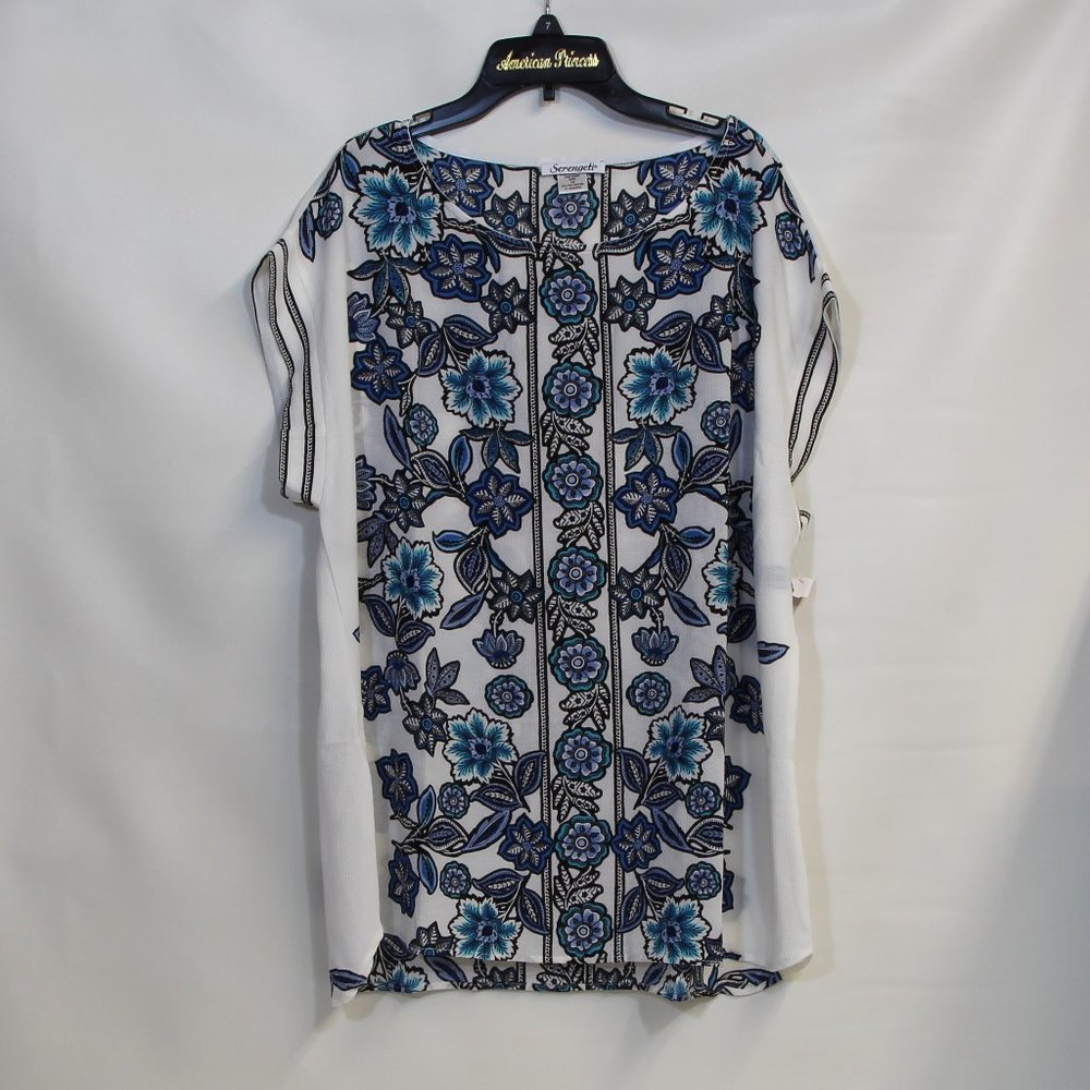 Serengeti Top White and Blue Floral Short Sleeve Blouse Size 1x NWOT